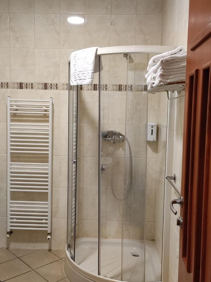 Hotel Bacchus Ливно Экстерьер фото