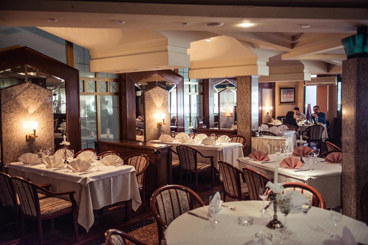 Hotel Bacchus Ливно Экстерьер фото