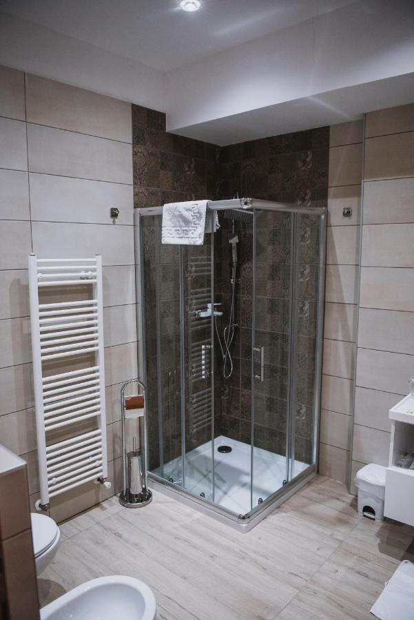 Hotel Bacchus Ливно Экстерьер фото